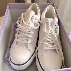 Madden girl Shoes- never worn!